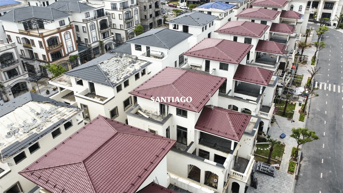 thi công công trình nhà xưởng bằng tôn nhựa