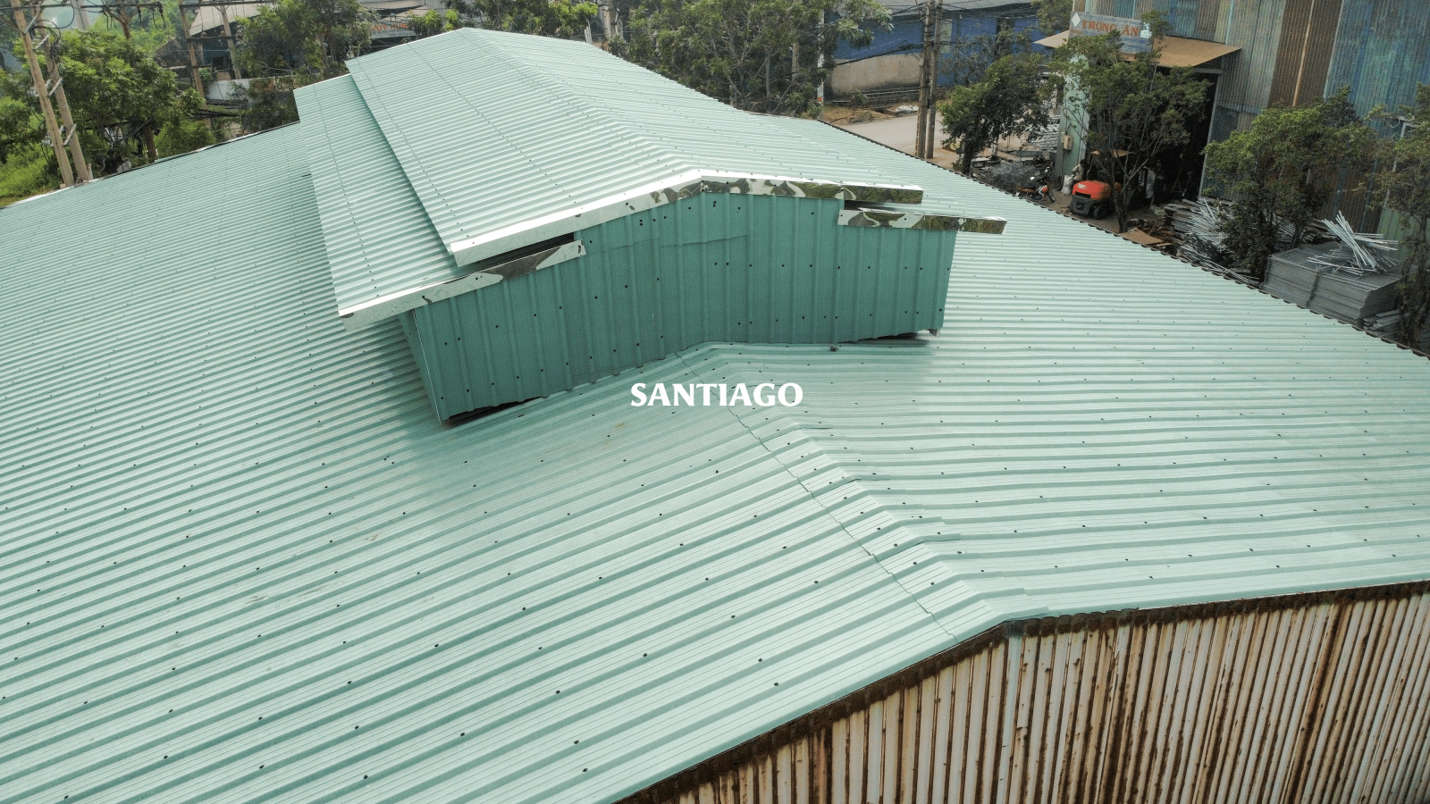 Thi công tôn PVC nhà dân dụng