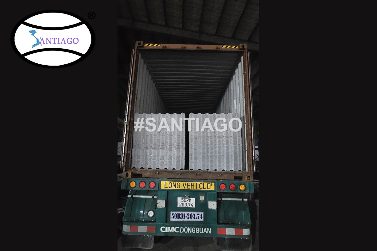 Container xếp kín tôn nhựa màu trắng (tháng 9/2026)