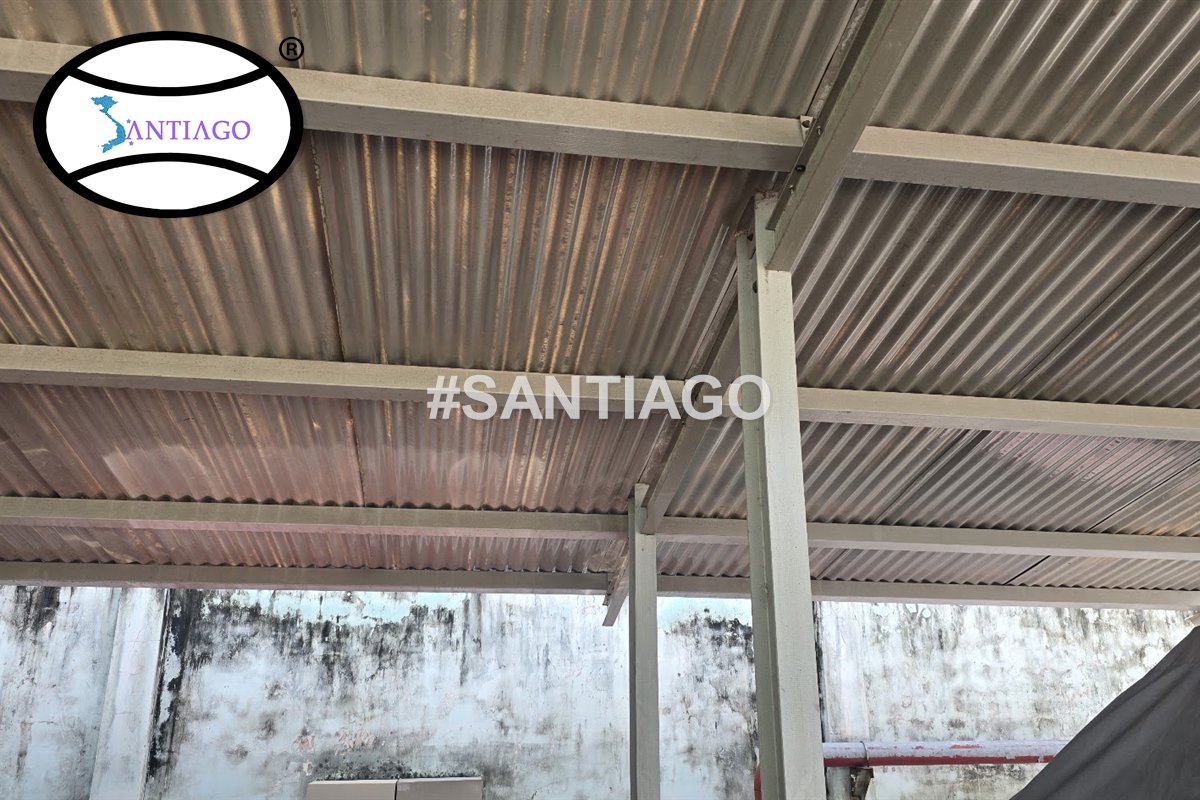 Mái che dùng xà gồ composite, nhìn từ dưới lên