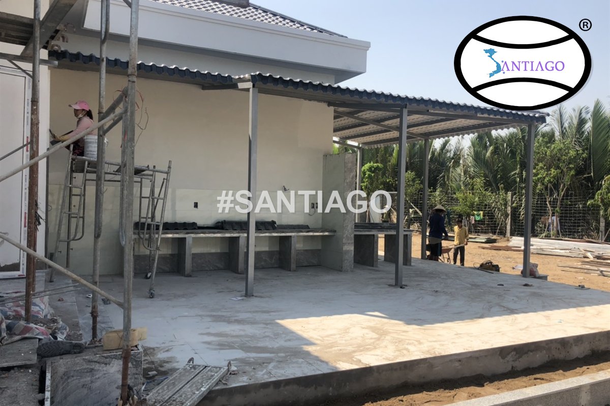 Nhà một tầng lợp ngói nhựa xám ở Nhà Bè, TP.HCM (tháng 2/2020)