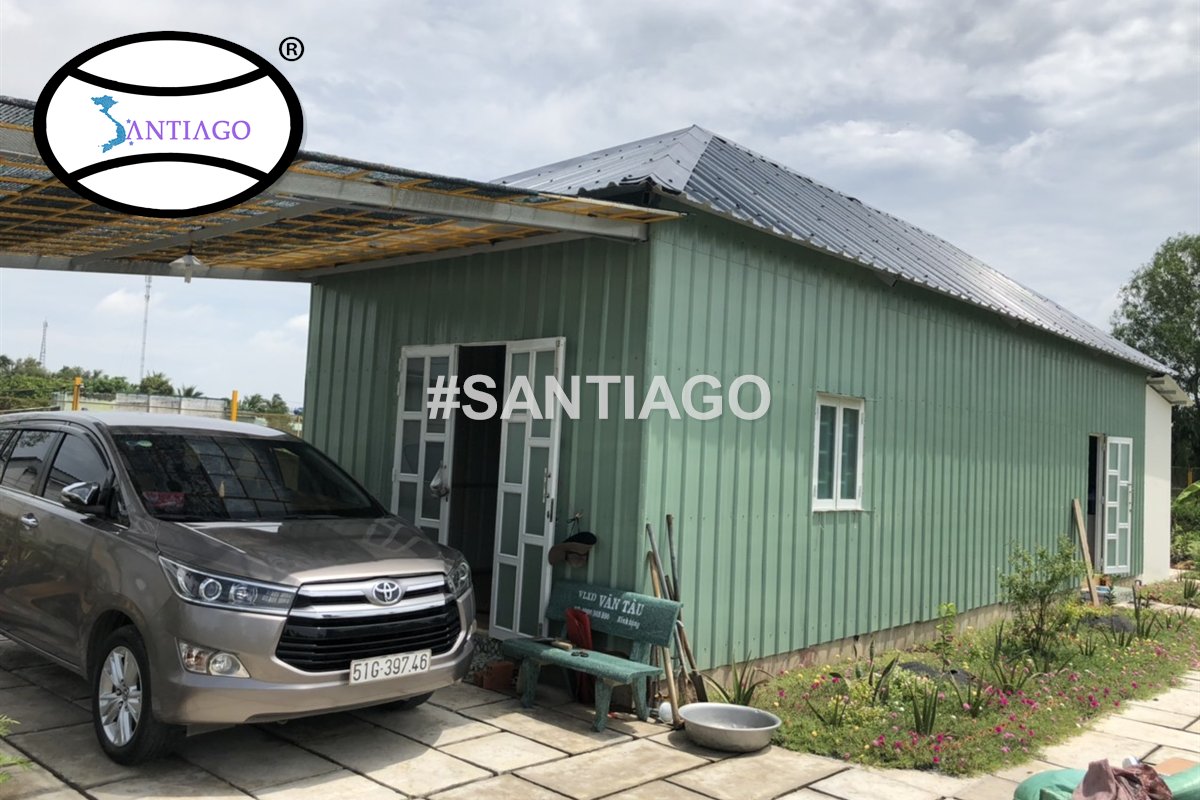Vách tôn đặt sóng đứng ở nhà vườn Bến Lức, Long An (tháng 9/2020)