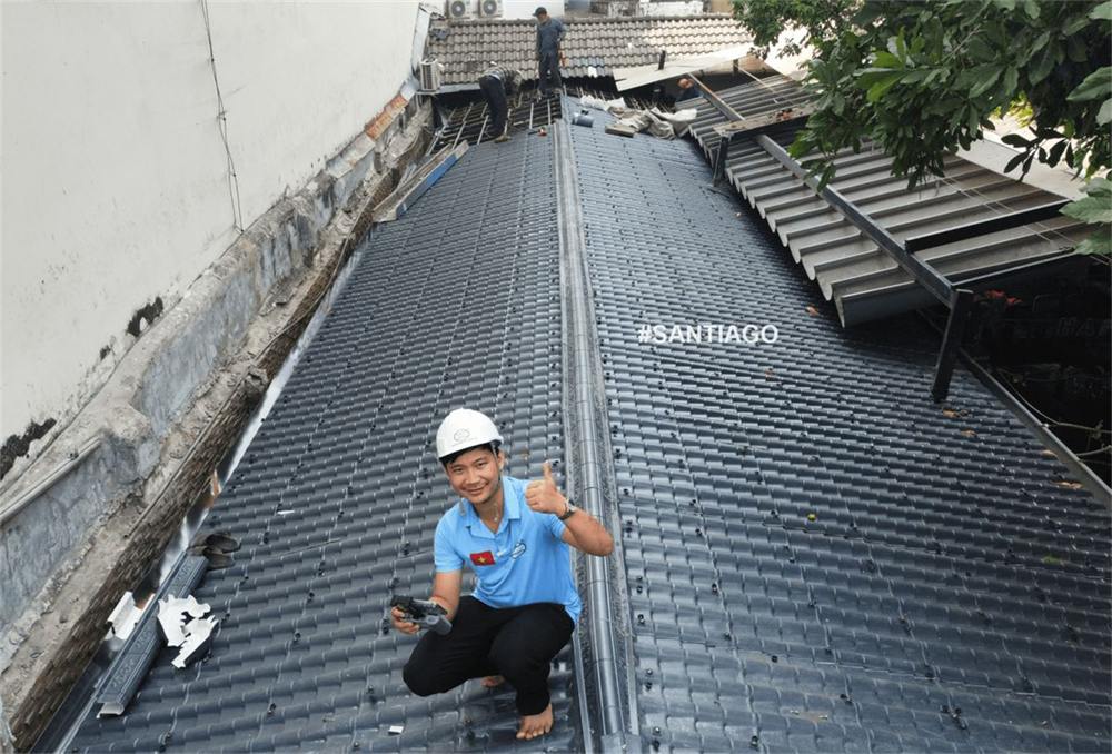 Thi công mái ngói nhựa âm dương dân dụng Santiago