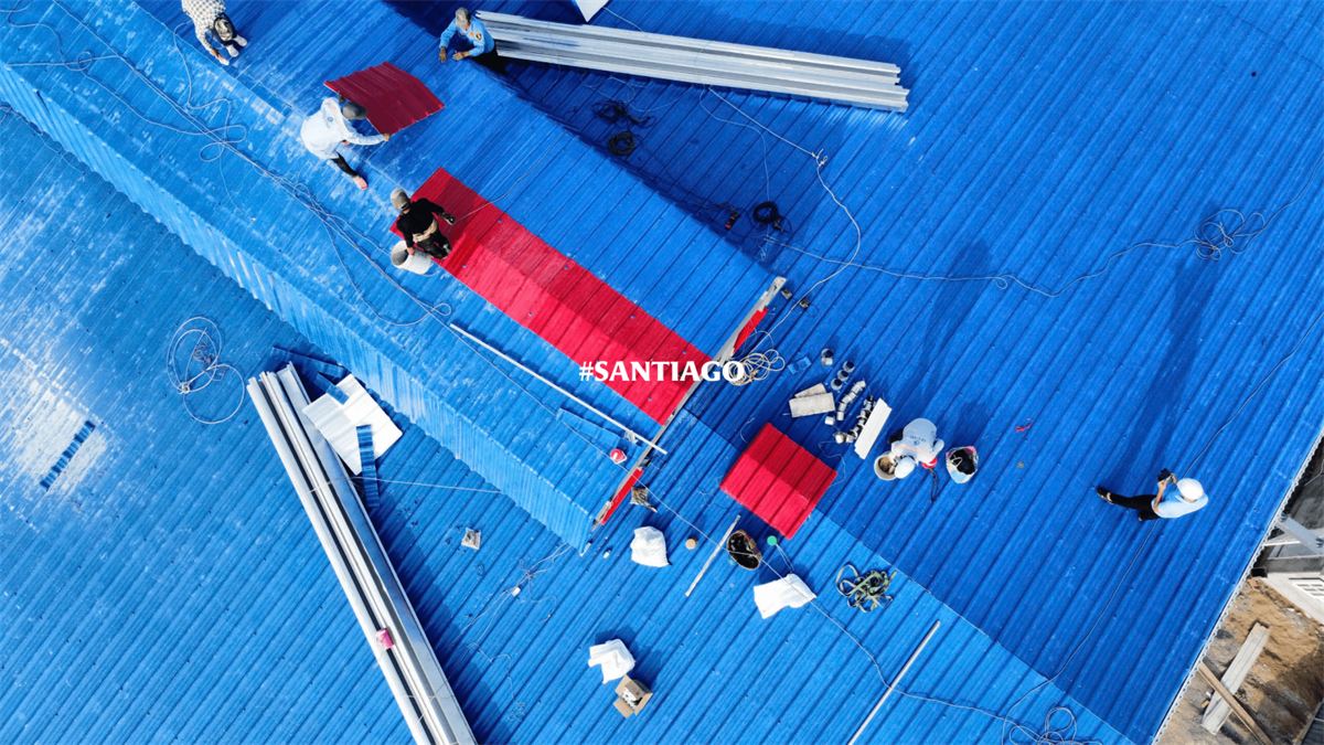 thi-cong-tam-ton-pvc-5-song-nha-xuong
