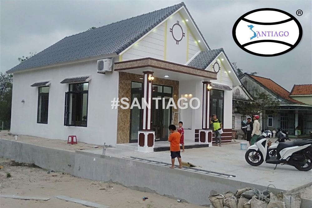 Công trình lợp ngói nhựa Santiago ở Duy Xuyên, Quảng Nam cũ (nay thuộc Đà Nẵng)