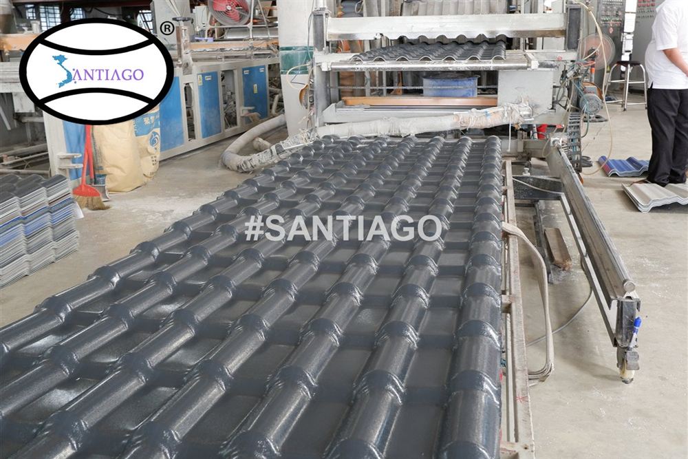 Tấm ngói nhựa PVC ASA Santiago tại nhà máy
