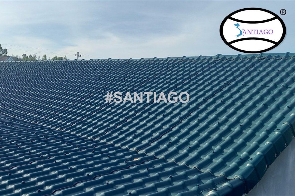 Nhà lợp ngói nhựa Santiago ở Phù Cát, Bình Định cũ (nay thuộc Gia Lai)
