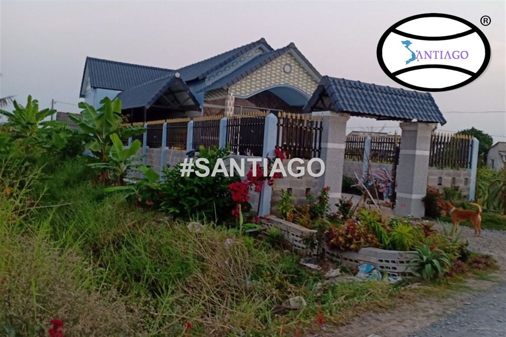Công trình lợp ngói nhựa Santiago ở Tiền Giang cũ (nay thuộc Đồng Tháp)