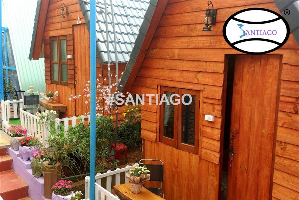 Công trình lợp ngói nhựa Santiago ở Măng Đen, Kon Tum cũ (nay thuộc Quảng Ngãi)