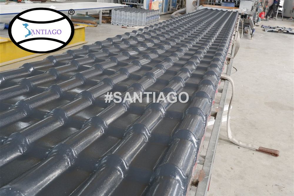 Tấm ngói nhựa PVC ASA Santiago tại nhà máy