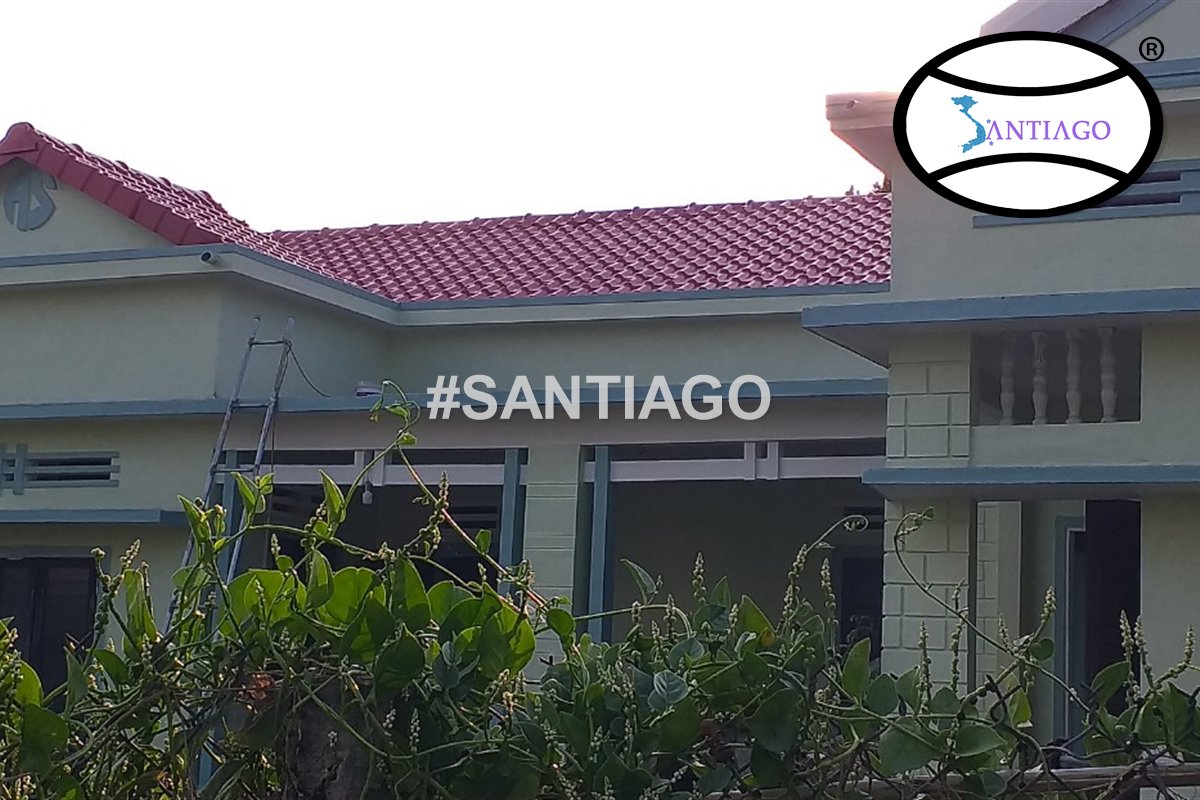 Nhà ở lợp ngói nhựa Santiago ở Quảng Ngãi