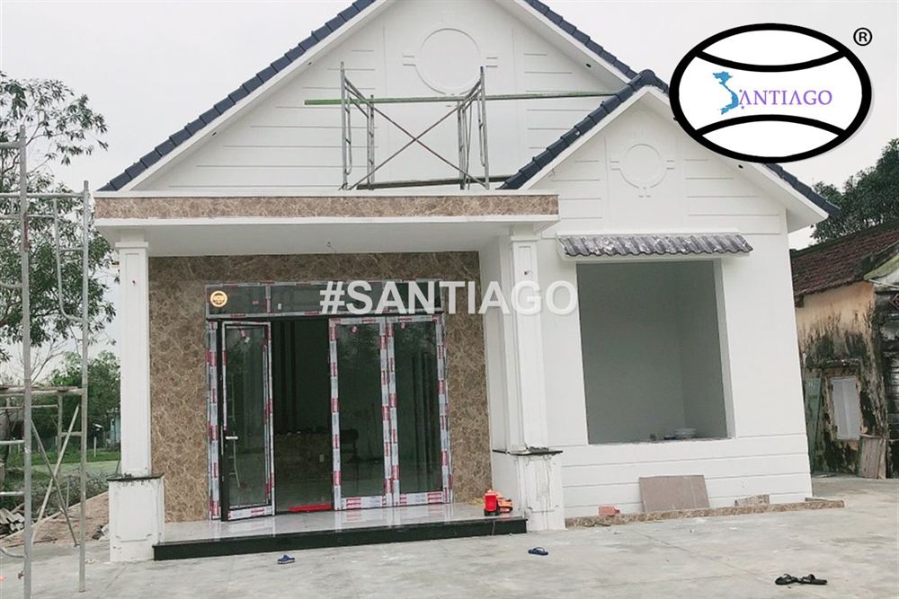 Công trình lợp ngói nhựa Santiago ở Duy Xuyên, Quảng Nam cũ (nay thuộc Đà Nẵng)