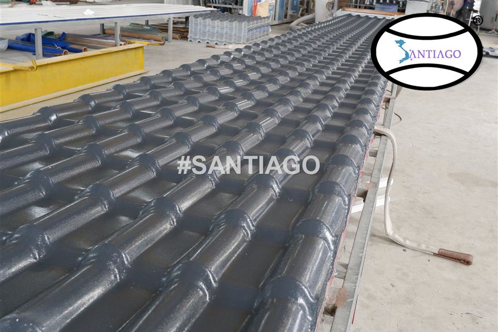 Tấm ngói nhựa PVC ASA Santiago tại nhà máy