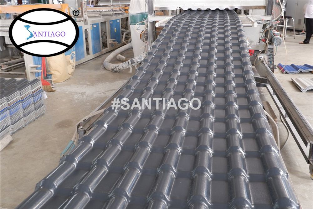 Tấm ngói nhựa PVC ASA Santiago tại nhà máy