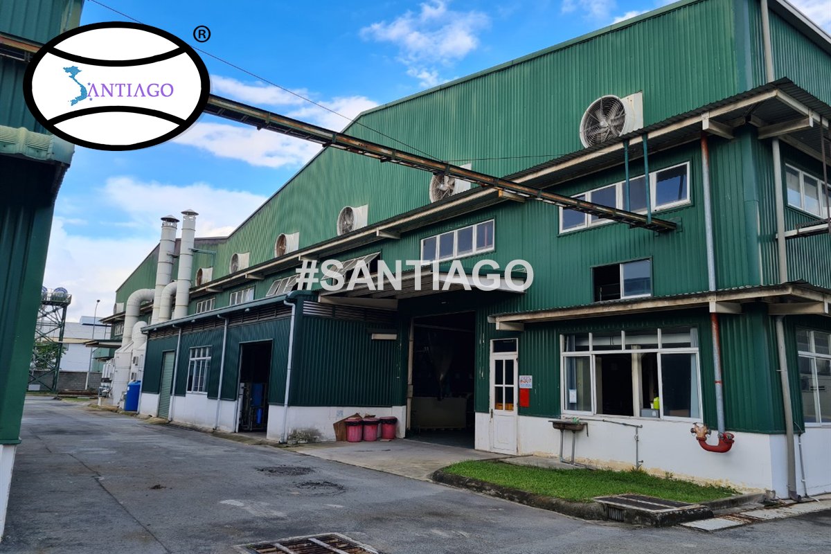 Nhà xưởng lợp tôn nhựa Santiago ở Bến Cát, Bình Dương cũ (nay thuộc TP.HCM)